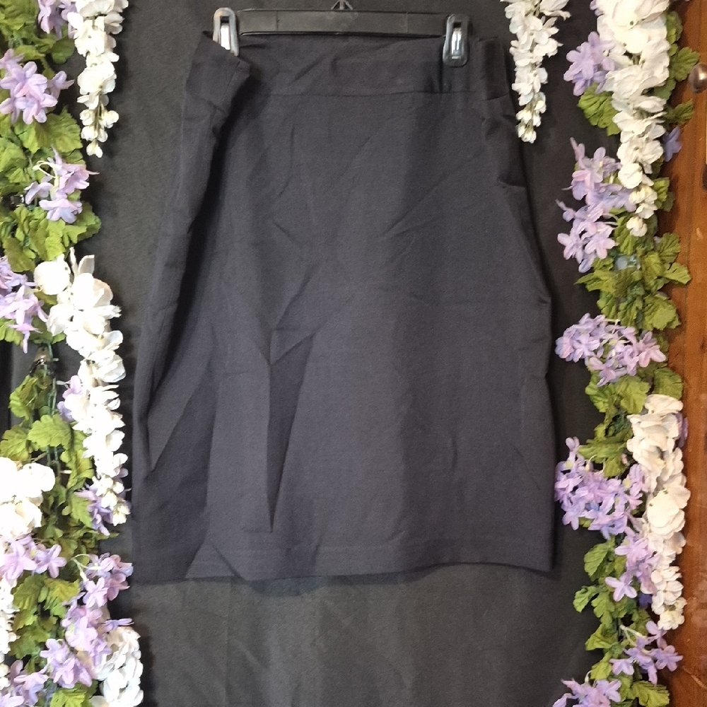 Le Suit Black Pencil Skirt with Side Pockets